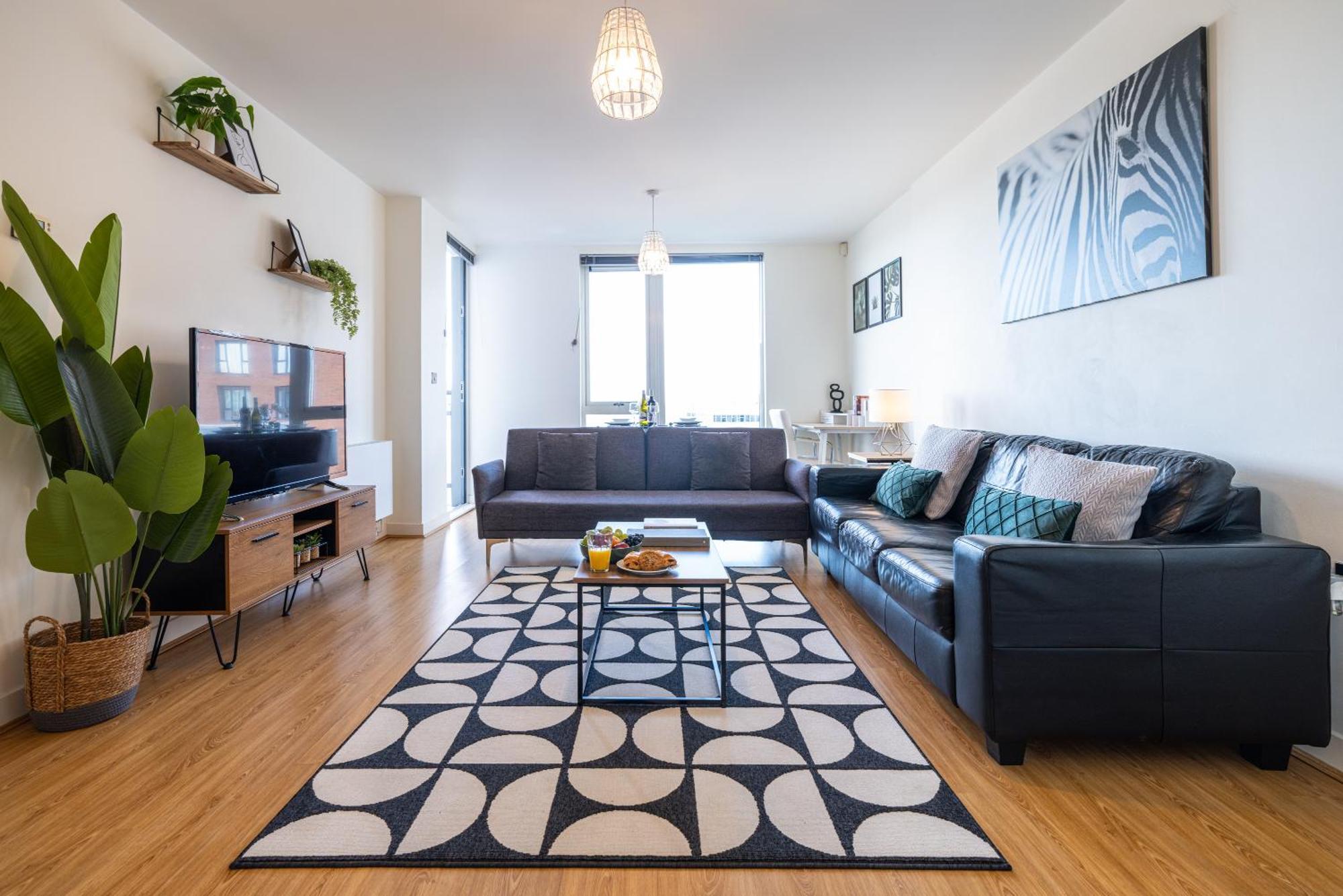 Stylish City Centre Apartment - Home From Home With Fully-Equipped Kitchen, Smart Tv, Netflix, Superfast Wifi, Free Parking, Self Check-In - By Brightleap Apartments Milton Keynes Exterior foto