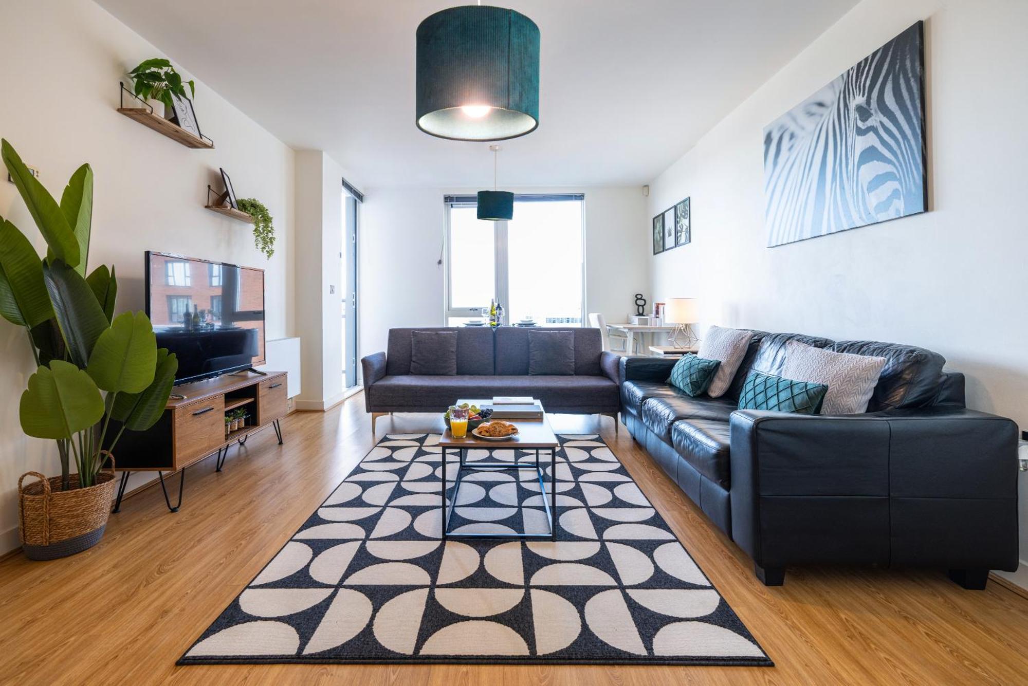 Stylish City Centre Apartment - Home From Home With Fully-Equipped Kitchen, Smart Tv, Netflix, Superfast Wifi, Free Parking, Self Check-In - By Brightleap Apartments Milton Keynes Exterior foto